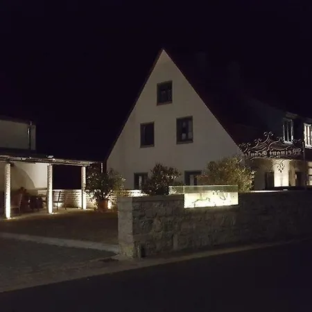 Weingut Herbert Schuler - Gastehaus Barbel * Obereisenheim